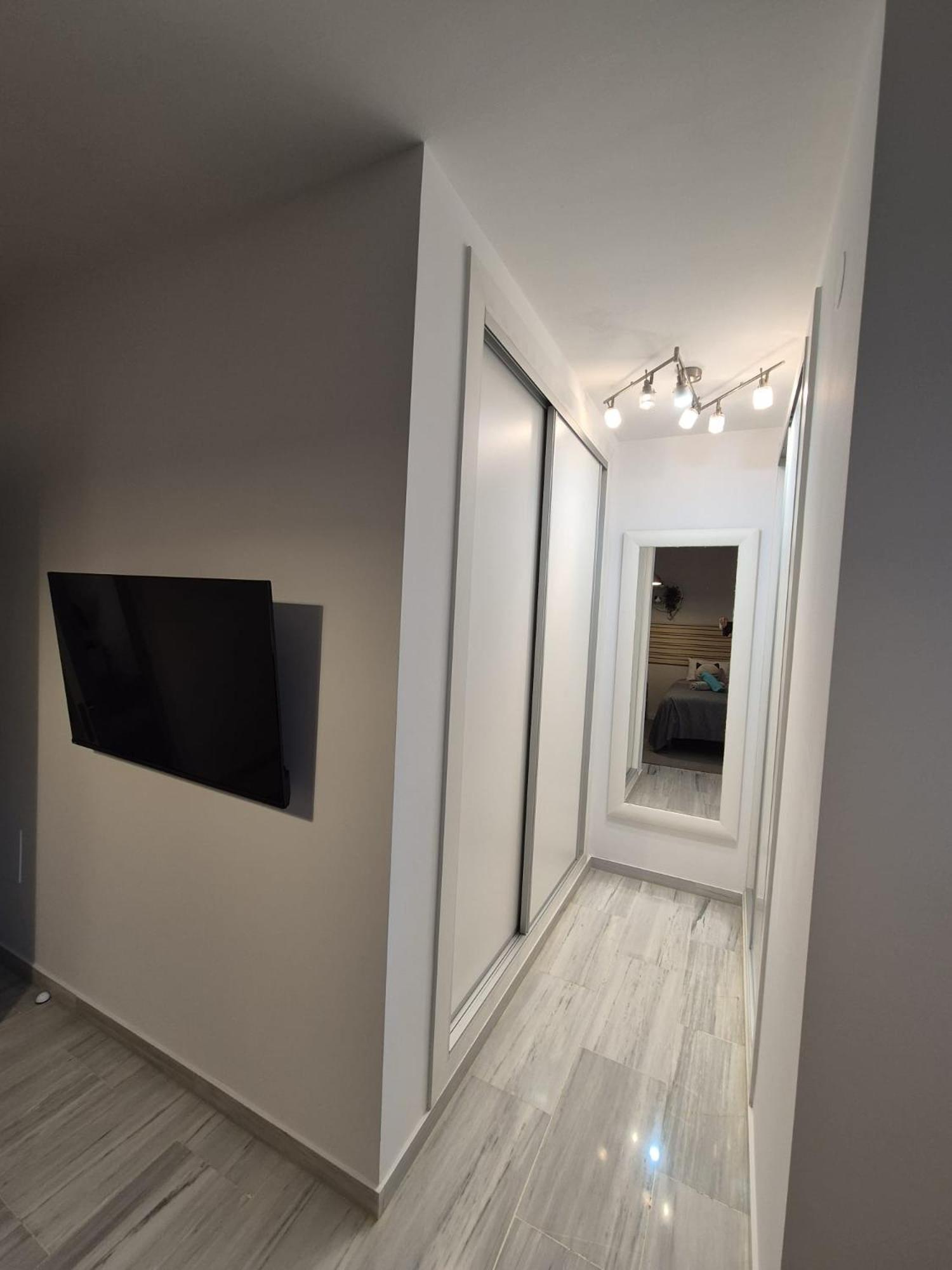 פואנגירולה Luxurious Three Bedroom Duplex Apt Close To Beach מראה חיצוני תמונה