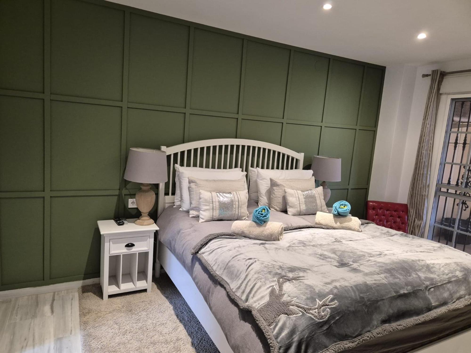פואנגירולה Luxurious Three Bedroom Duplex Apt Close To Beach מראה חיצוני תמונה