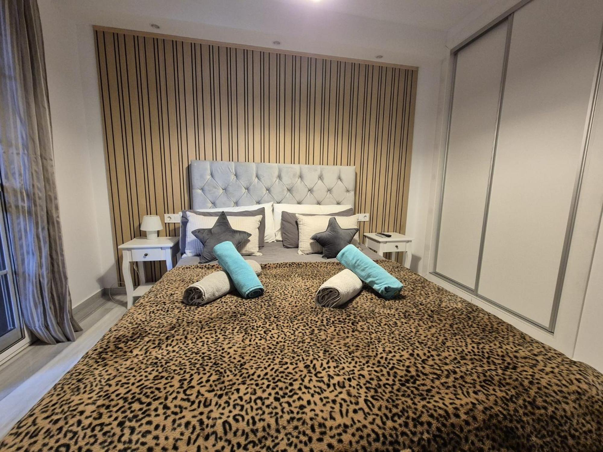 פואנגירולה Luxurious Three Bedroom Duplex Apt Close To Beach מראה חיצוני תמונה